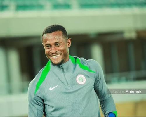 Super Eagles 'keeper shares $350 AFCON bonus to NPFL goalkeepers