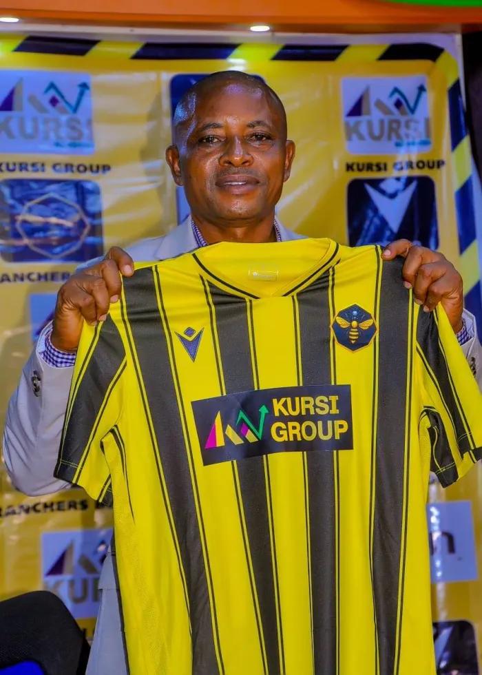 Cover image for Ranchers Bees coach resigns ....Cites security risks, poor welfare