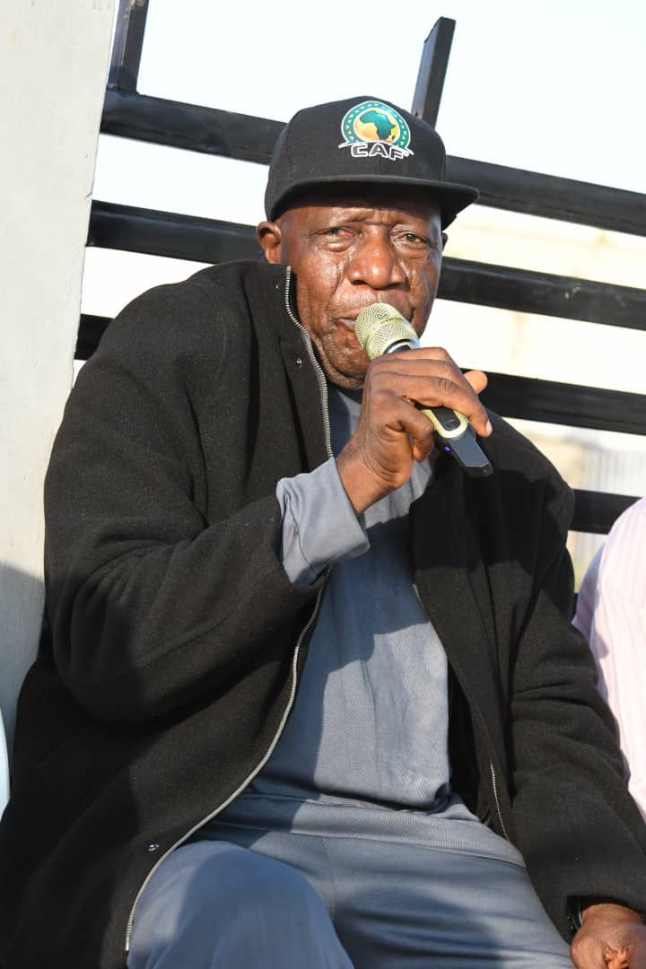 Special recognition award to Mr Sports, Bayour Issa