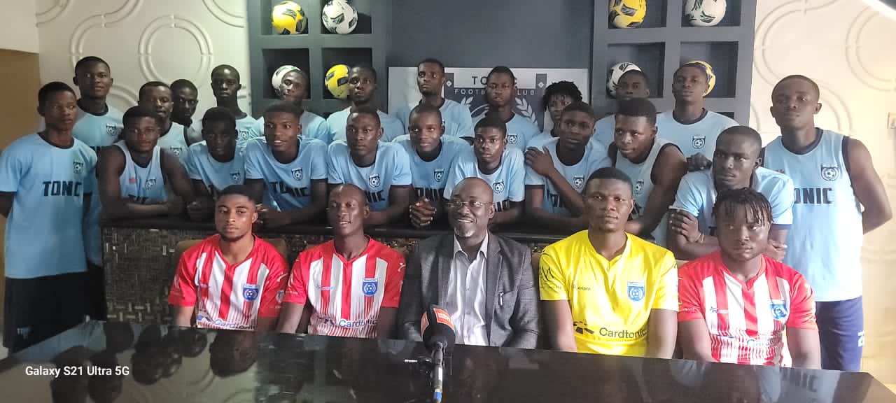 Cover image for Portuguese side, FC Esmoriz signs 5 players from Tonic FC